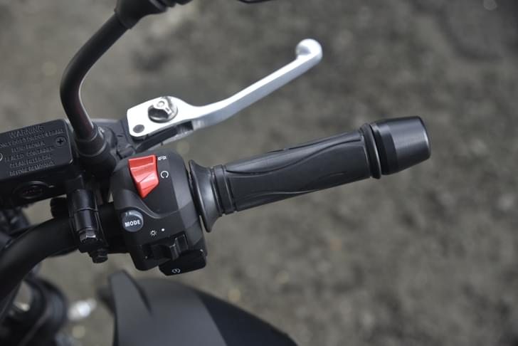 Tvs Apache Rtr 160 4v Color Black