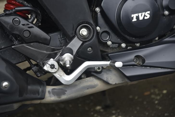 Tvs Apache Rtr 160 4v Color Black
