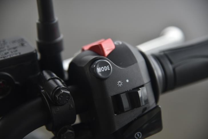 Tvs Apache Rtr 160 4v Color Black