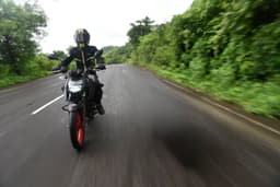 Tvs Apache Rtr 160 4v Front Left Three Quarter