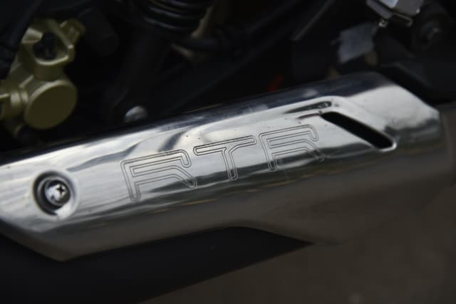 Exhaust Pipes Image - 27048