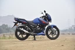 Tvs Apache Rtr 160 Front Right Three Quarter