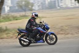 Tvs Apache Rtr 160 Front Right Three Quarter