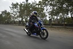 Tvs Apache Rtr 160 Front Left Three Quarter