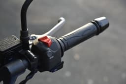 TVS Apache RTR 200 4V Color Black