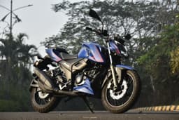 TVS Apache RTR 200 4V Front Left Three Quarter