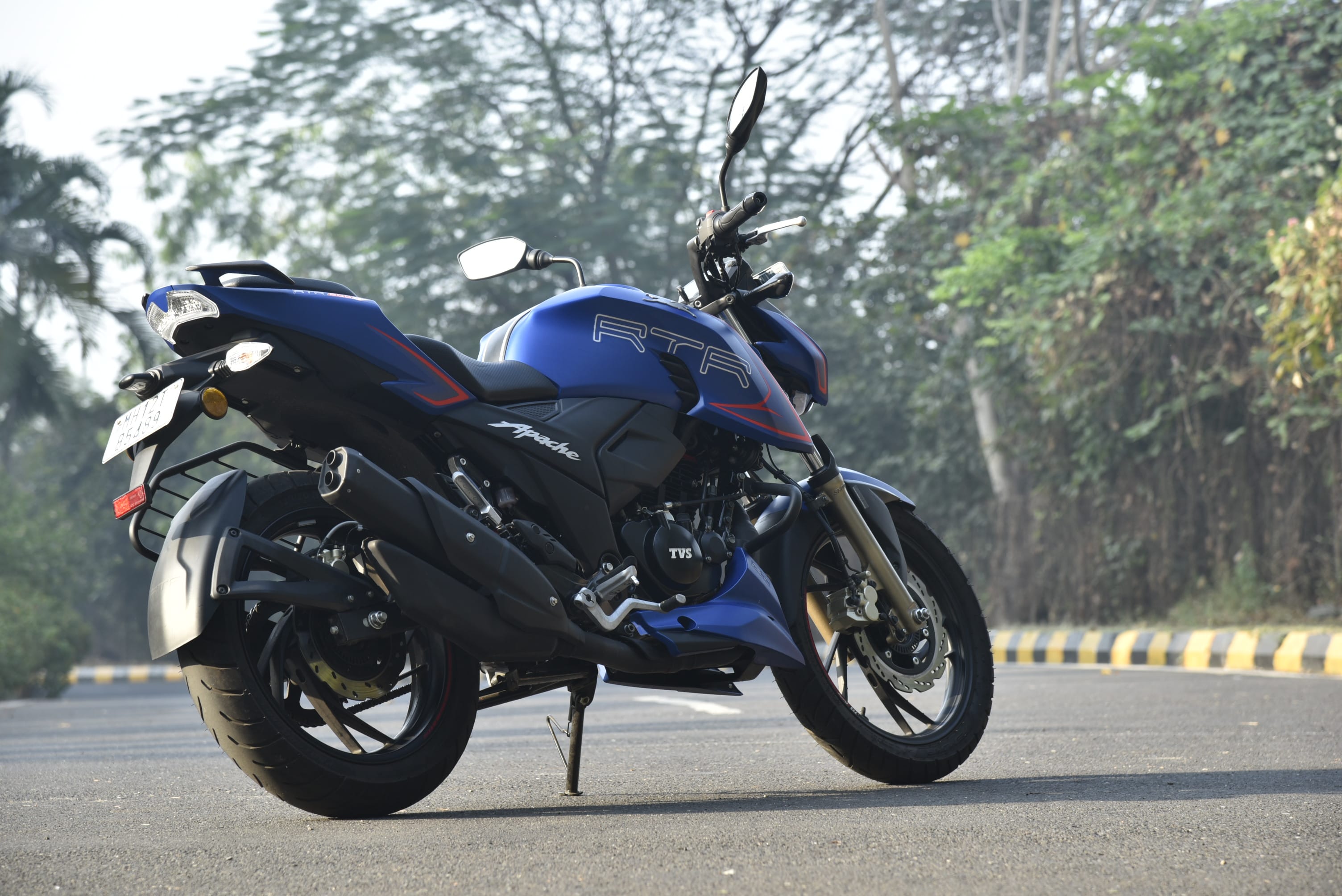 Matte Blue Bajaj Apache 200 TVS Apache RTR 200 4V Matte Blue