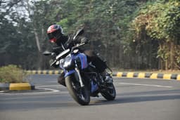 TVS Apache RTR 200 4V Front Right Three Quarter