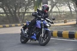 Tvs Apache Rtr 200 4v Front Right Three Quarter