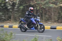 TVS Apache RTR 200 4V Front View