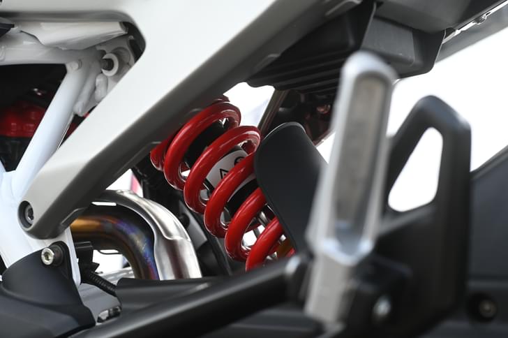 Tvs Apache Rtr 310 Color Red