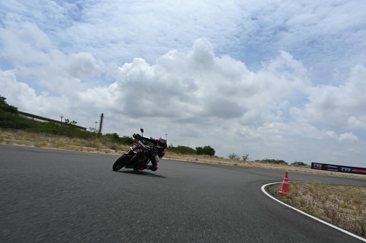 Tvs Apache Rtr 310 Front Left Three Quarter