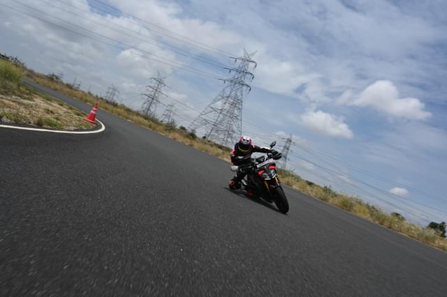 Front Left Three Quarter Image - 27115