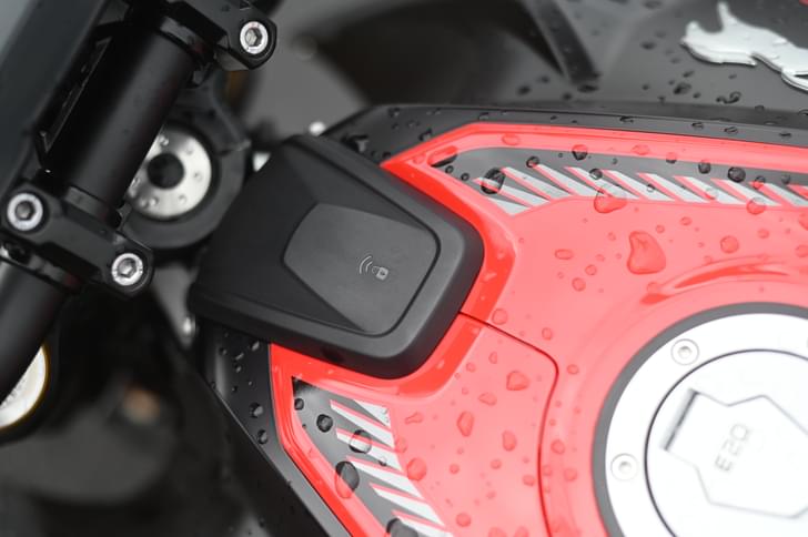 Tvs Apache Rtr 310 Closed Fuel Lid