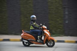 Tvs Jupiter 125 Front Left Three Quarter