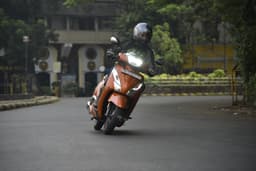 Tvs Jupiter 125 Front Left Three Quarter