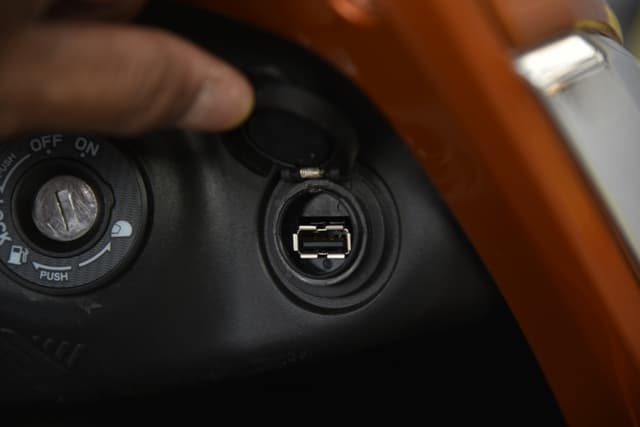 Charging Ports Image - 27176