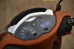 Tvs Jupiter 125 Color Orange
