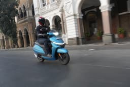 TVS Jupiter Front Right Three Quarter