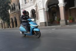 Tvs Jupiter Front Right Three Quarter