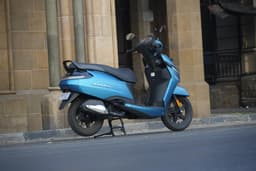 TVS Jupiter Front Right Three Quarter