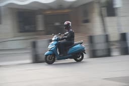 TVS Jupiter Front Right Three Quarter