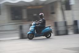 Tvs Jupiter Front Right Three Quarter