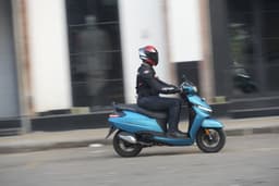 TVS Jupiter Front Right Three Quarter