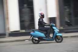 Tvs Jupiter Front Right Three Quarter