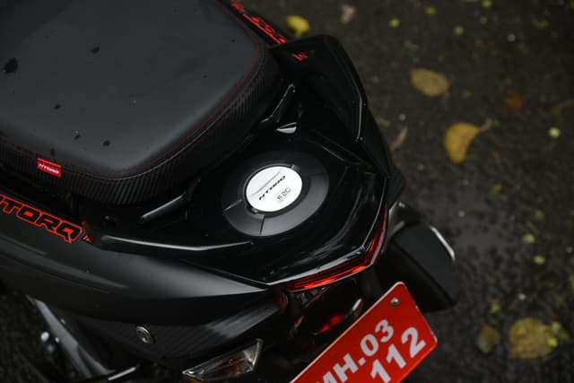 Closed Fuel Lid Image - 27238
