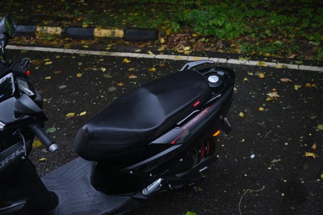 Closed Fuel Lid Image - 27271