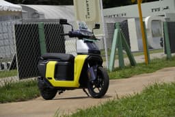Tvs Orbiter Front Left Three Quarter