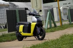 Tvs Orbiter Front Left Three Quarter