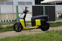 Tvs Orbiter Front Right Three Quarter