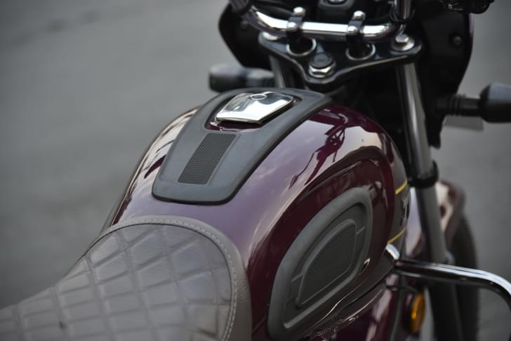 Tvs Radeon Color Purple