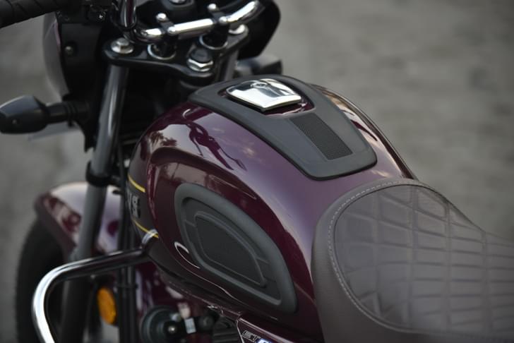 Tvs Radeon Color Purple