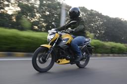 Tvs Raider 125 Front Left Three Quarter