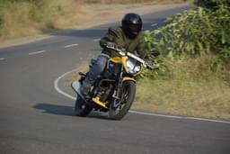 Tvs Raider 125 Front Right Three Quarter