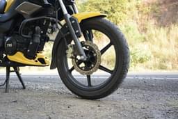 Tvs Raider 125 Color Yellow