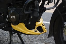 Tvs Raider 125 Color Yellow
