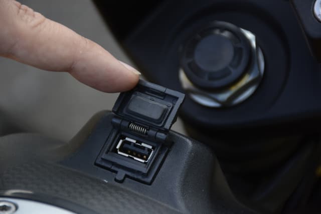 Open Fuel Lid Image - 27477