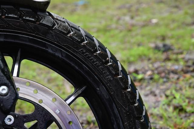 Color Black, Silver Image - 27531