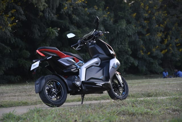 Front Right Three Quarter