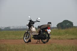 TVS XL 100 Front Right Three Quarter
