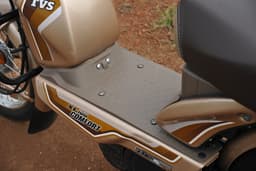 TVS XL 100 Color Beige