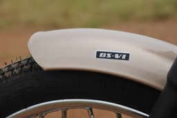 TVS XL 100 Color Gold
