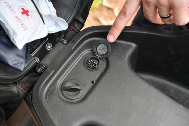 Charging Ports Image - 27240