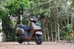 TVS iQube Front Left Three Quarter