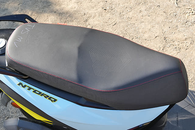 Pillion Seat Image - 30998