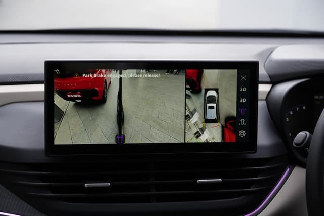 Infotainment System Image - 4778